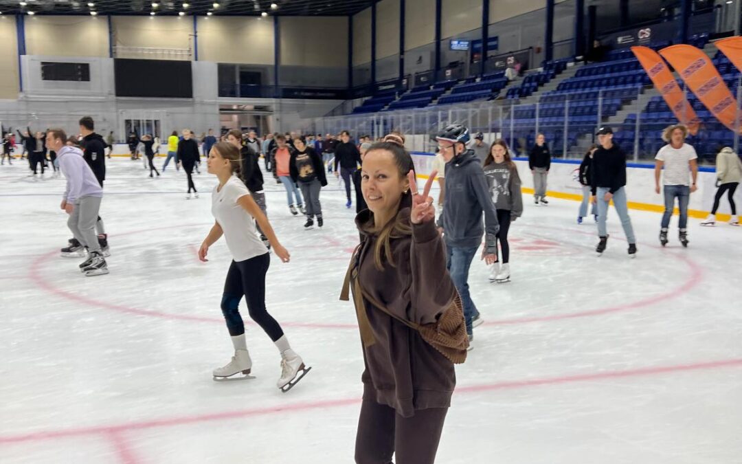 «Спорт, емоції та гарна енергія на льоду»