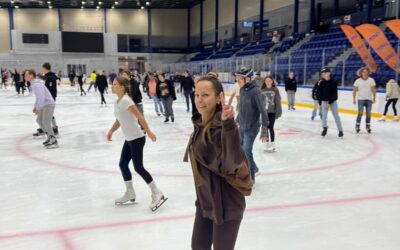 «Спорт, емоції та гарна енергія на льоду»